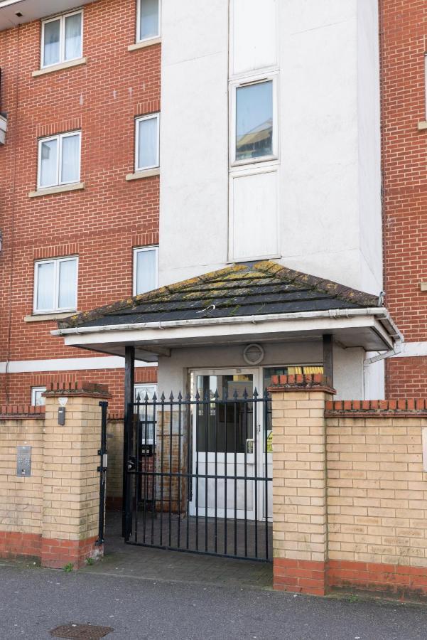 By Rehoboth - Abbey Wood Station - Zone 4 Appartement